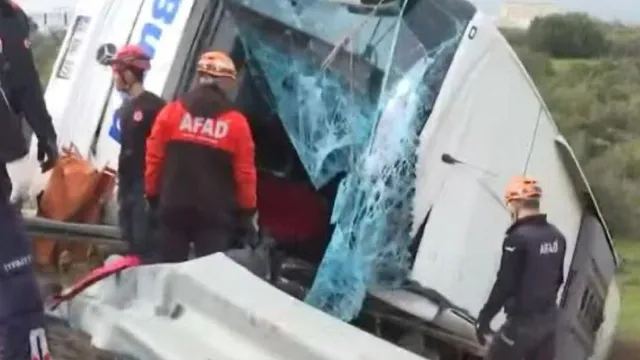 Eight dead and dozens injured in passenger bus crash in Turkey