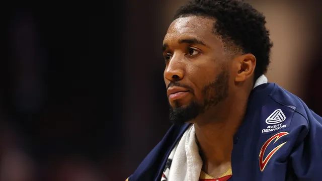 LeBron James weighs return to Cavaliers for final NBA season