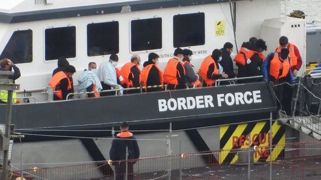 Record Number of Migrants Cross English Channel to UK