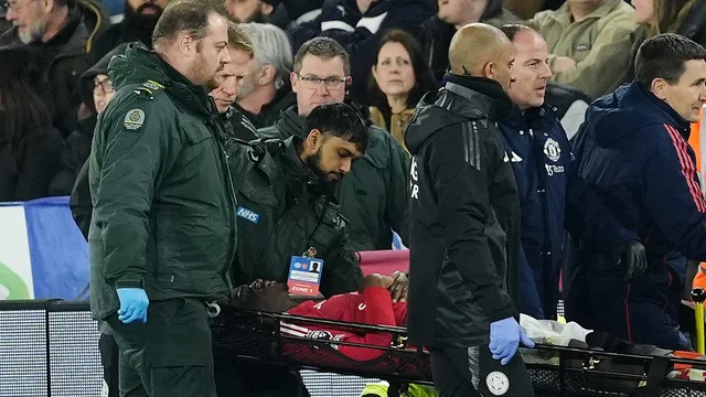 Ayden Heaven suffers serious leg injury during Manchester United match