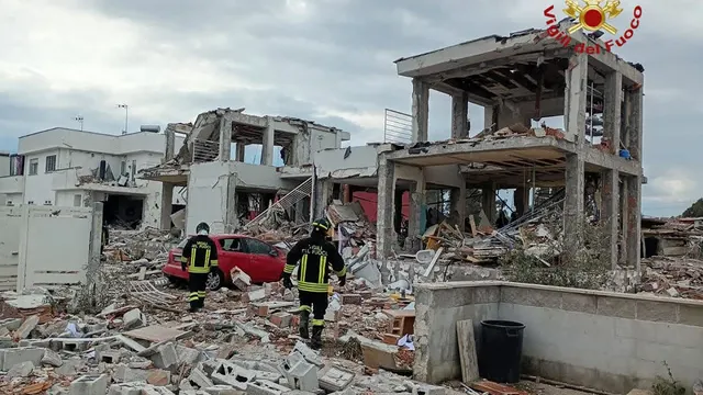Nine people trapped under rubble after gas explosion in Istanbul