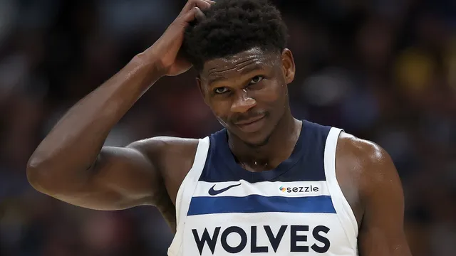 Timberwolves face playoff peril as Anthony Edwards injures knee..