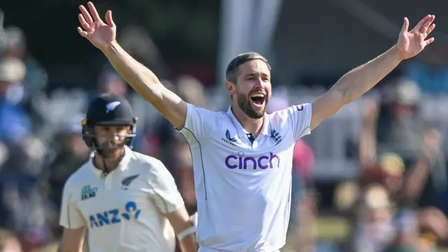 Chris Woakes delivers killer blow to New Zealand hopes