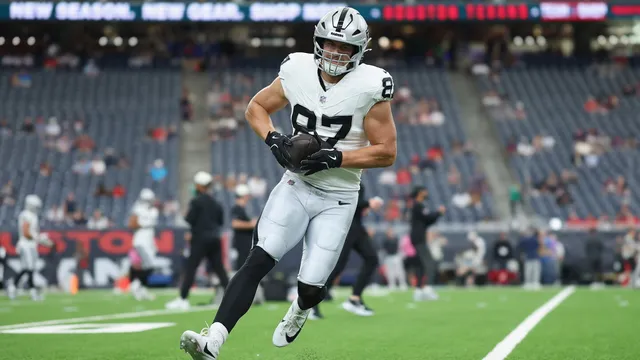 Michael Mayer secures $45 million extension with Raiders