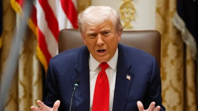 US Mint issues $1 coin featuring Donald Trump as president