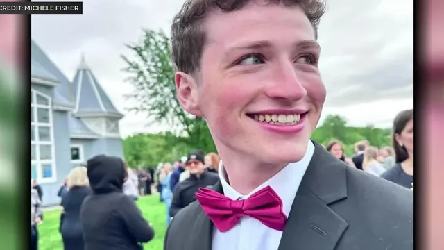 Teen dies days before 19th birthday after exiting car on I-94