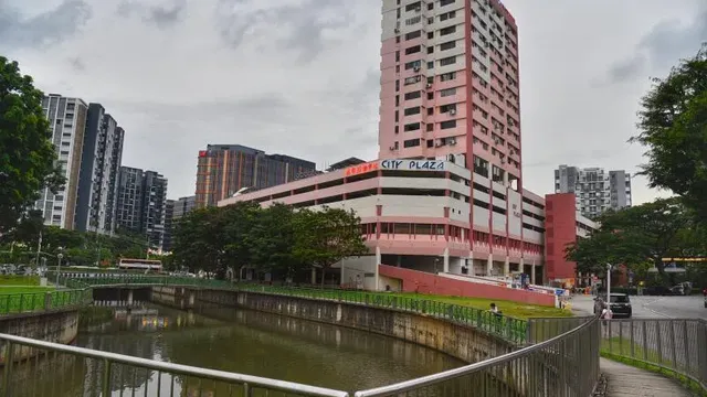 City Plaza's owners make urgent $970 million sale attempt amid declining business