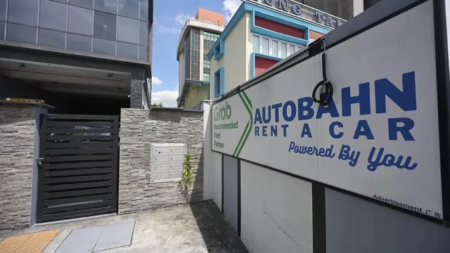 Directors face charges over $300 million debts and receive bail