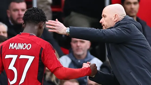 Erik ten Hag Shares Tips for Kobbie Mainoo to Improve