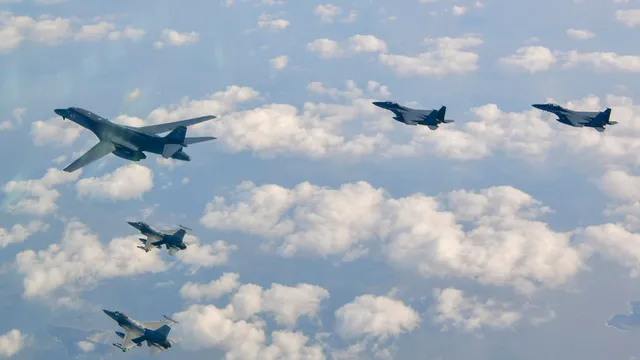 U.S. fighter jets intercept Russian warplanes over Alaska
