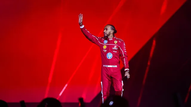 Christian Horner faces boos from fans at F1 75 Live event
