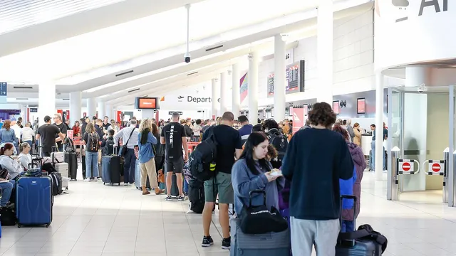 Passengers warned to watch for measles symptoms for 18 days in Perth