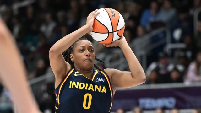 Kelsey Mitchell sets WNBA single-season scoring record as Indiana Fever beat Toronto Tempo