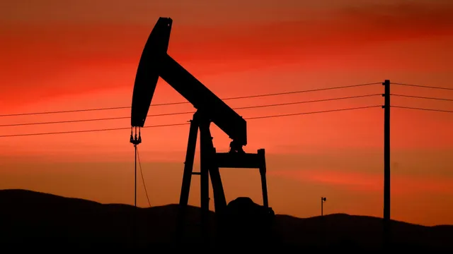 U.S. oil production struggles to meet rising gas prices