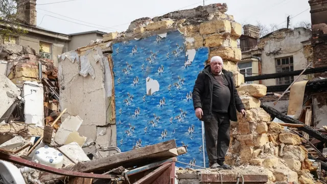 Zelenskyy seeks support in Saudi Arabia as Russia escalates attacks
