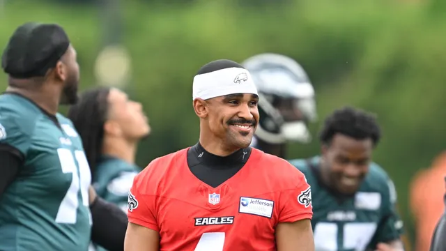 Jalen Hurts struggles to adapt to new offensive scheme in Philadelphia