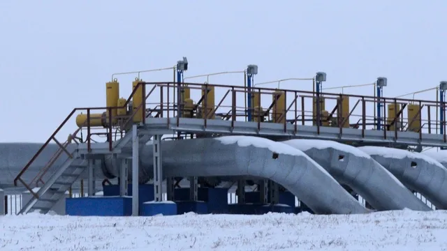 Putin hints at stopping gas supplies to Europe amid rising tensions