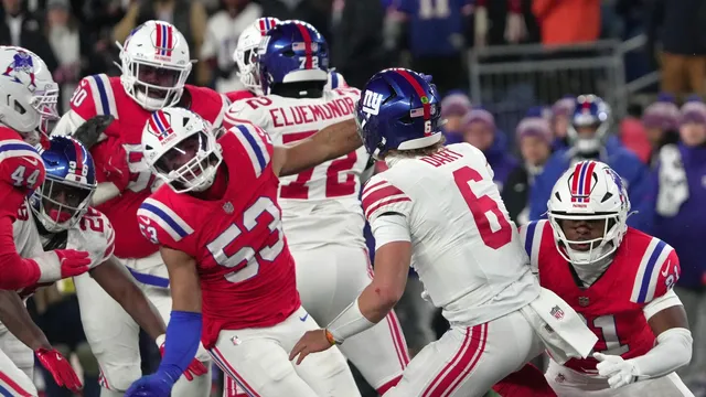 Jaxson Dart takes a legal hit during game against Patriots