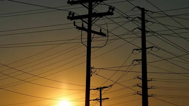 Power grid faces strain as heat wave hits central US
