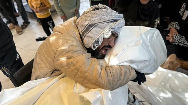 Israeli fire kills two Palestinian children during Gaza ceasefire