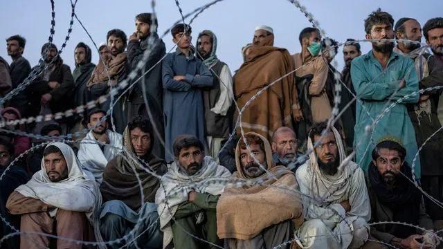 Pakistan plans to expel all Afghan refugees amidst growing tensions