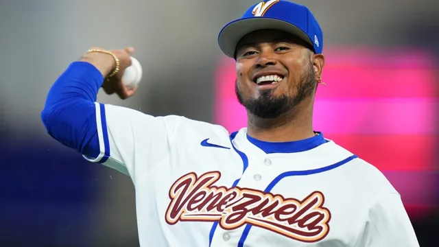 Luis Arraez's viral moment after grounding out in WBC