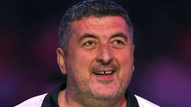 Austrian darts player Mensur Suljovic verbally attacks English rival Ross Smith at tournament