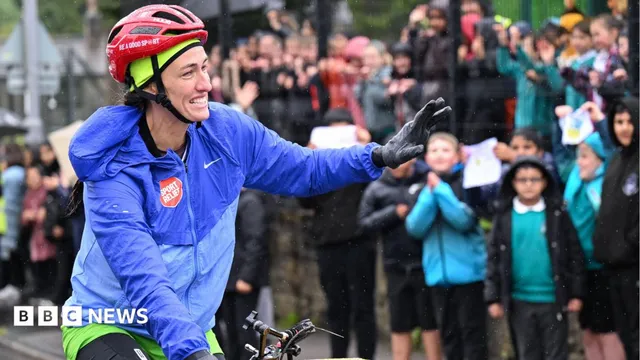 Jill Scott completes 388-mile challenge for Sport Relief