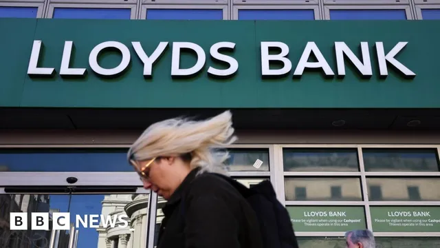 Lloyds Banking Group faces major outage affecting thousands of customers
