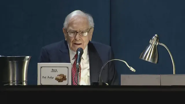 Buffett Surpasses Fed in T-Bills Holdings