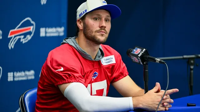 Josh Allen praises DJ Moore's impact at Bills training camp