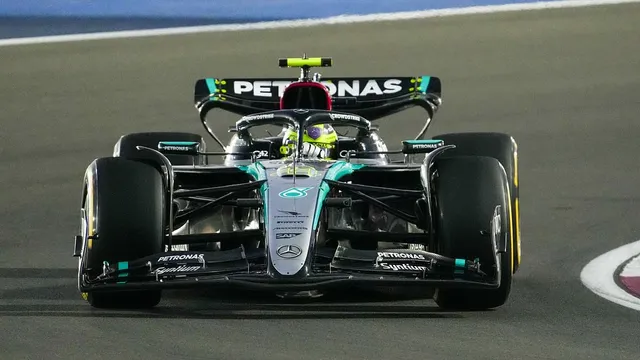 Lewis Hamilton admits he's lost his speed amid qualifying struggles
