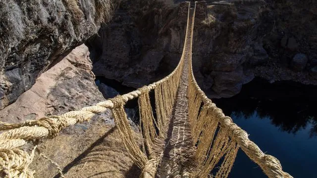 One Inca bridge survives the test of time and history
