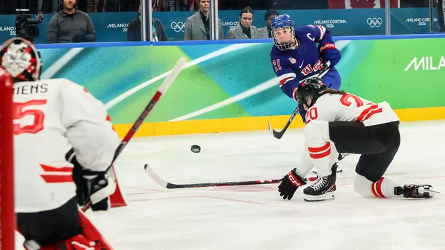 Hilary Knight competes at Olympics with torn knee ligament