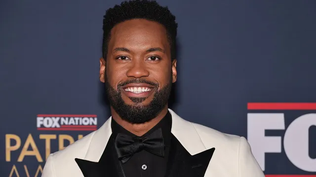 Lawrence Jones shares recovery details after eye surgery