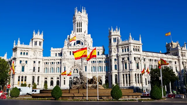 Spain's Congress struggles to pass housing decrees amid opposition from Junts party