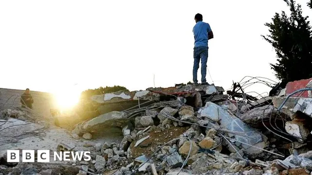 Israeli air strikes kill 13 in southern Lebanon amid ongoing conflict