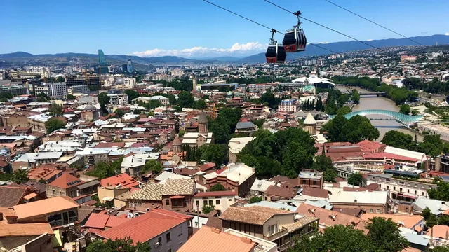 easyJet launches flights to Tbilisi from London in 2025