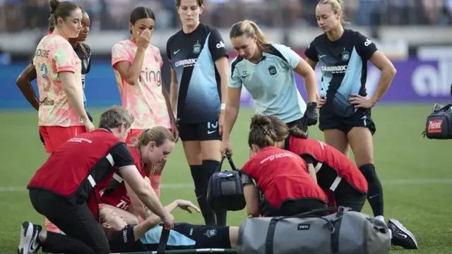 Emily Sonnett faces uncertain World Cup future after knee injury