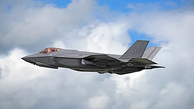 Navy abandons promising F-22N Sea Raptor project due to feasibility concerns