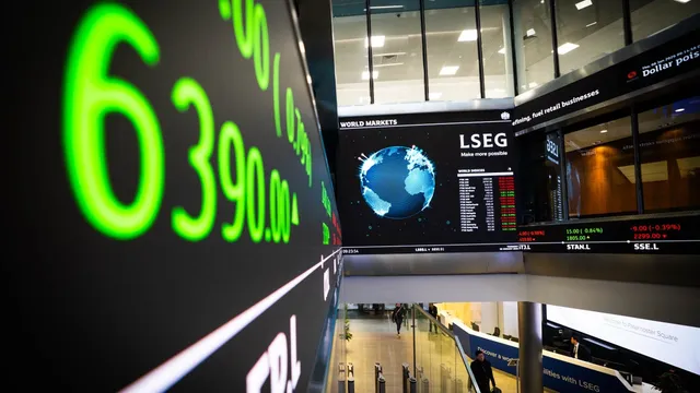 FTSE 100 falls sharply amid New York tech slump and inflation concerns