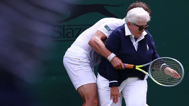 Protesters oppose AI line calls replacing human judges at Wimbledon
