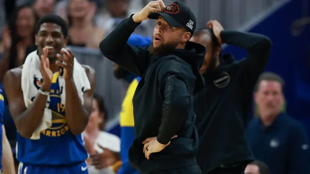 Steph Curry sidelined for at least six more games with knee injury