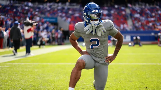 Buffalo Bills receiver DJ Moore expected to play Monday despite re-aggravated shoulder injury