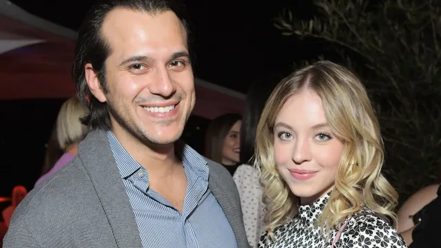 Sydney Sweeney sparks breakup rumors by deleting kiss photo with Jonathan Davino