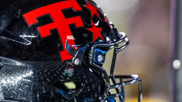 Texas Tech kicker enters transfer portal amid playoff run