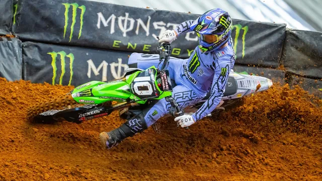 Cole Davies claims third consecutive win in Detroit