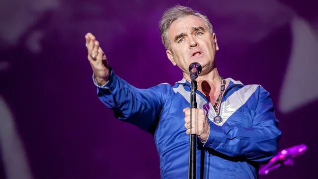 Morrissey cancels Valencia concert over loud festival disturbances