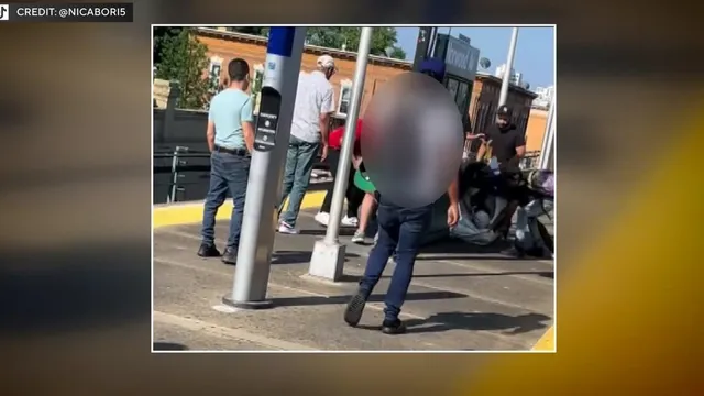 Good Samaritans rescue woman from subway attacker