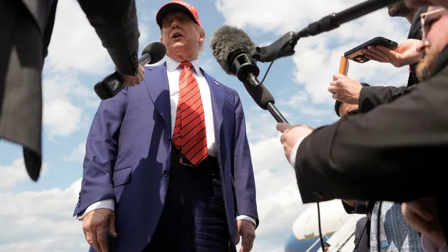 Trump defies intelligence on Iran's nuclear capabilities